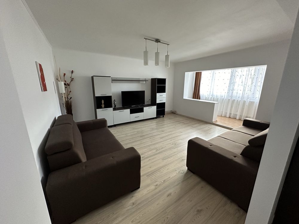 Inchiriez apartament 3 camere / etaj 2 / Complet mobilat /