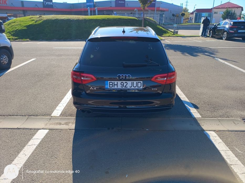 Vând Audi A4 B8 Avant 2.0 TDI