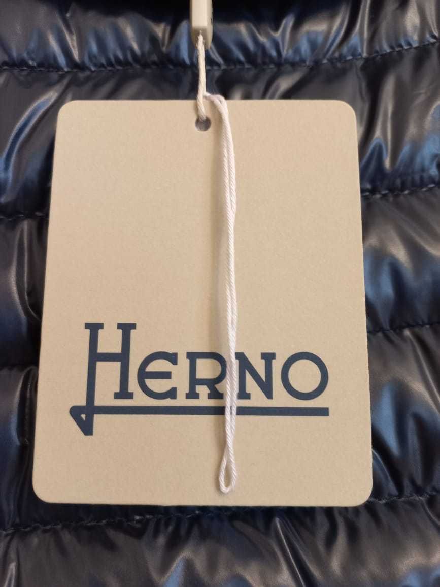 Продам полупальто HERNO (ИТАЛИЯ)