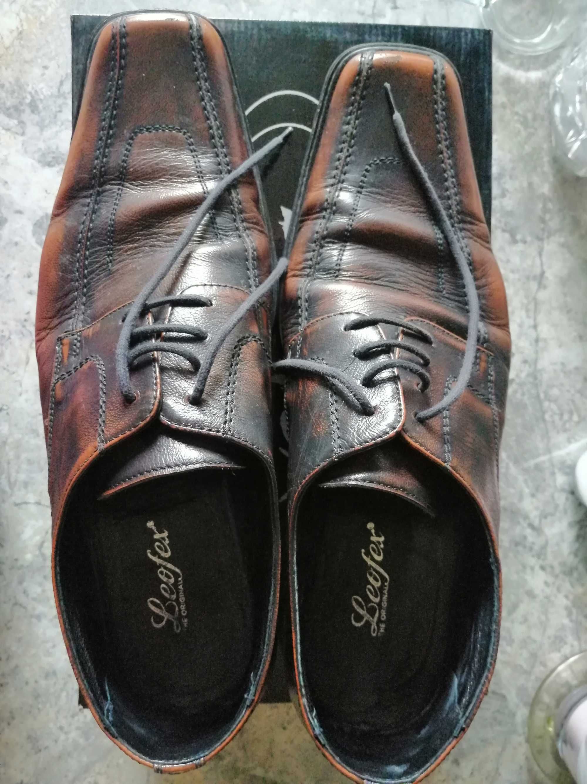 Vând pantofi bărbați marca  Leofex