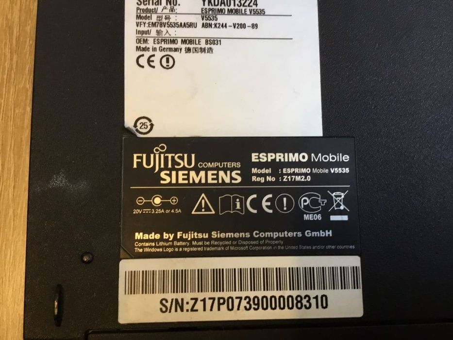 Ноутбук Fujitsu Siemens Esprimo Mobile V5535