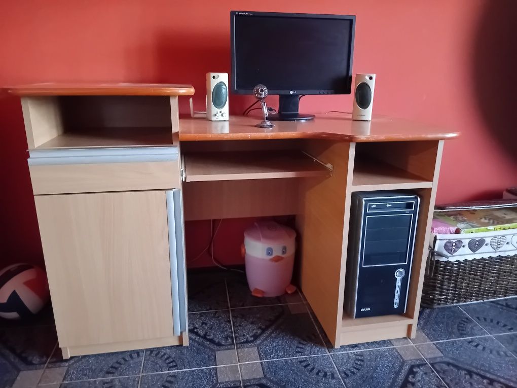 Calculator, masă de birou