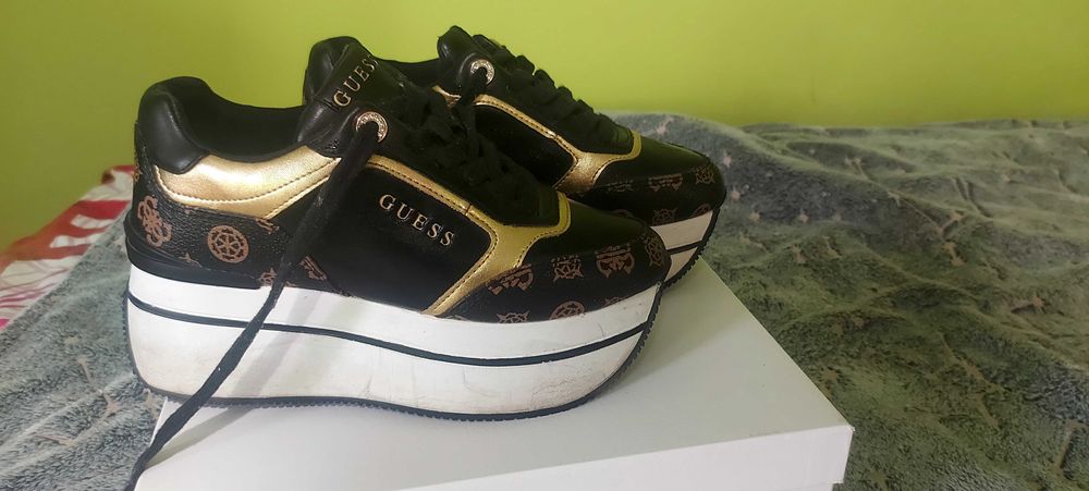 Обувки Guess 37 номер