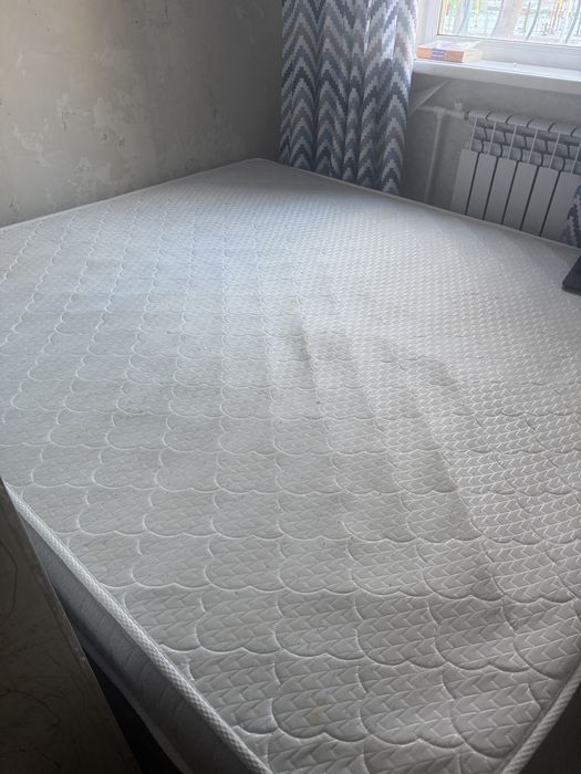 матрас б\у 200/180