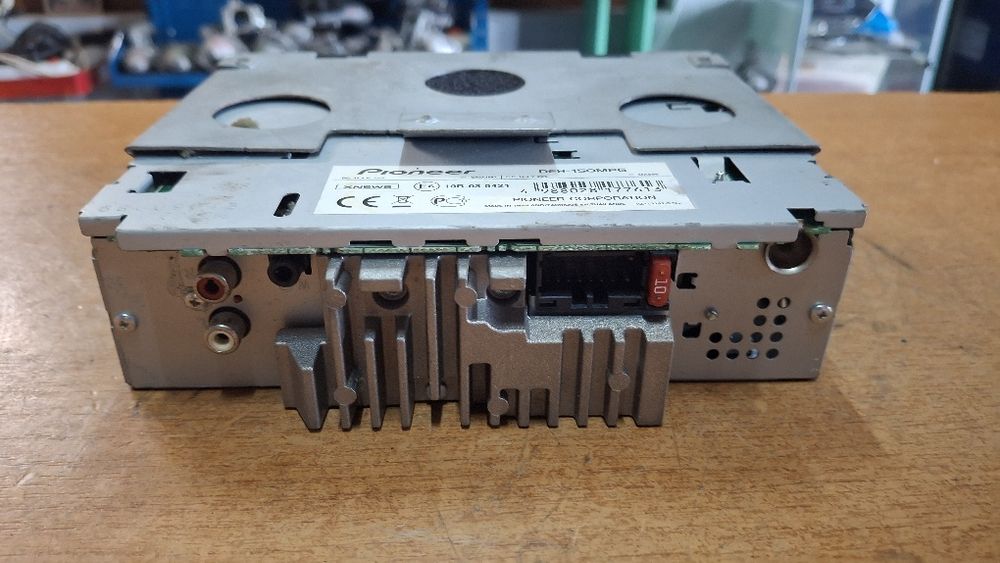 CD radio player Pioneer DE150MPH