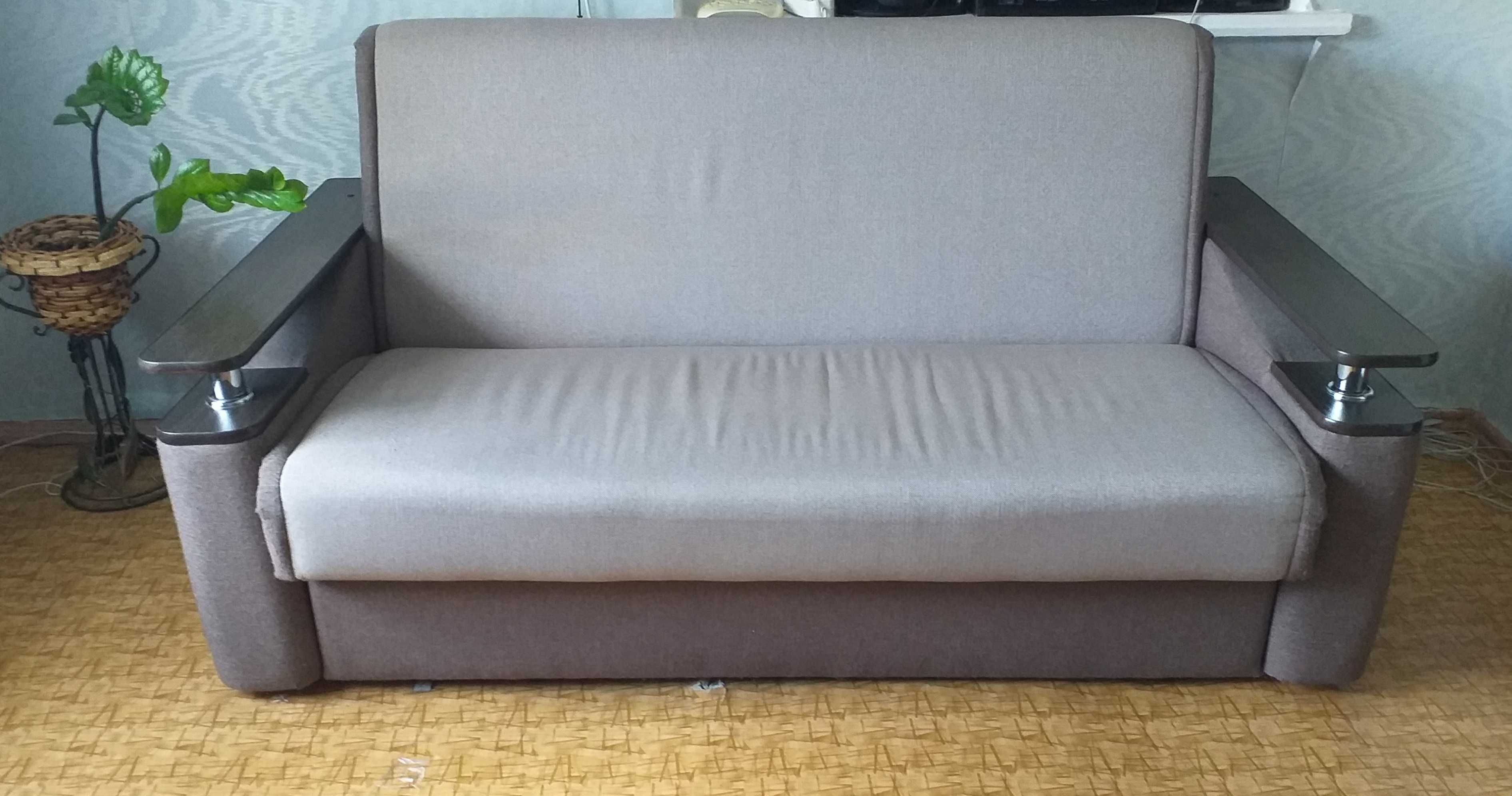 Мягкая мебель диван и кресло