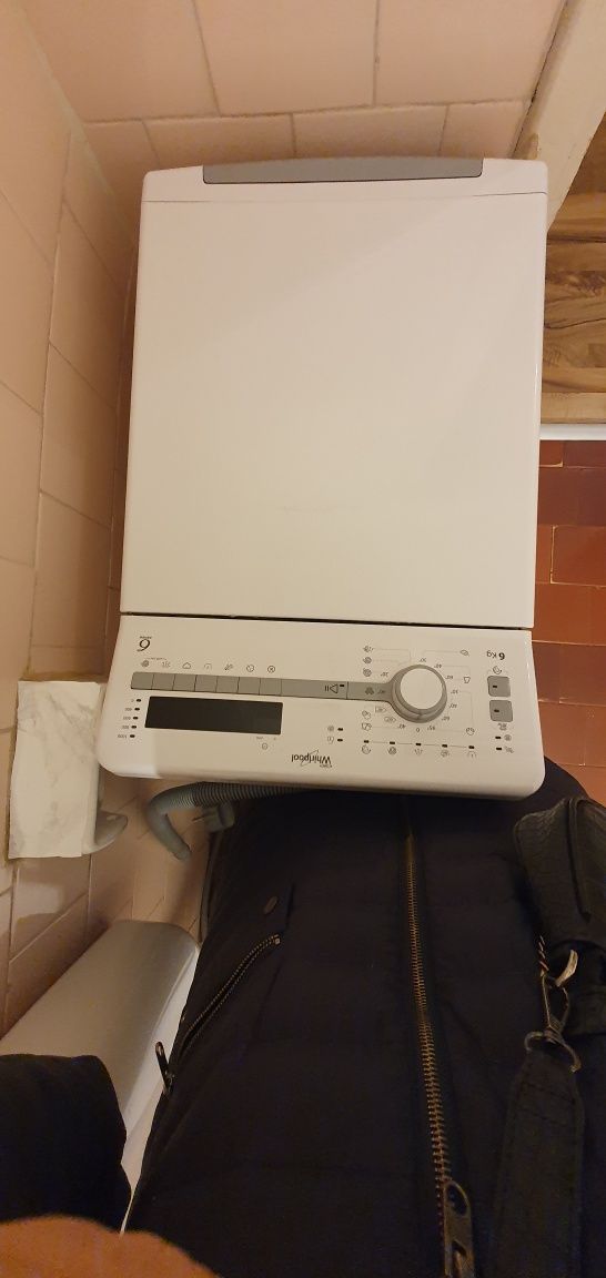 Masina de spălat rufe cu incarcare verticala Whirlpool