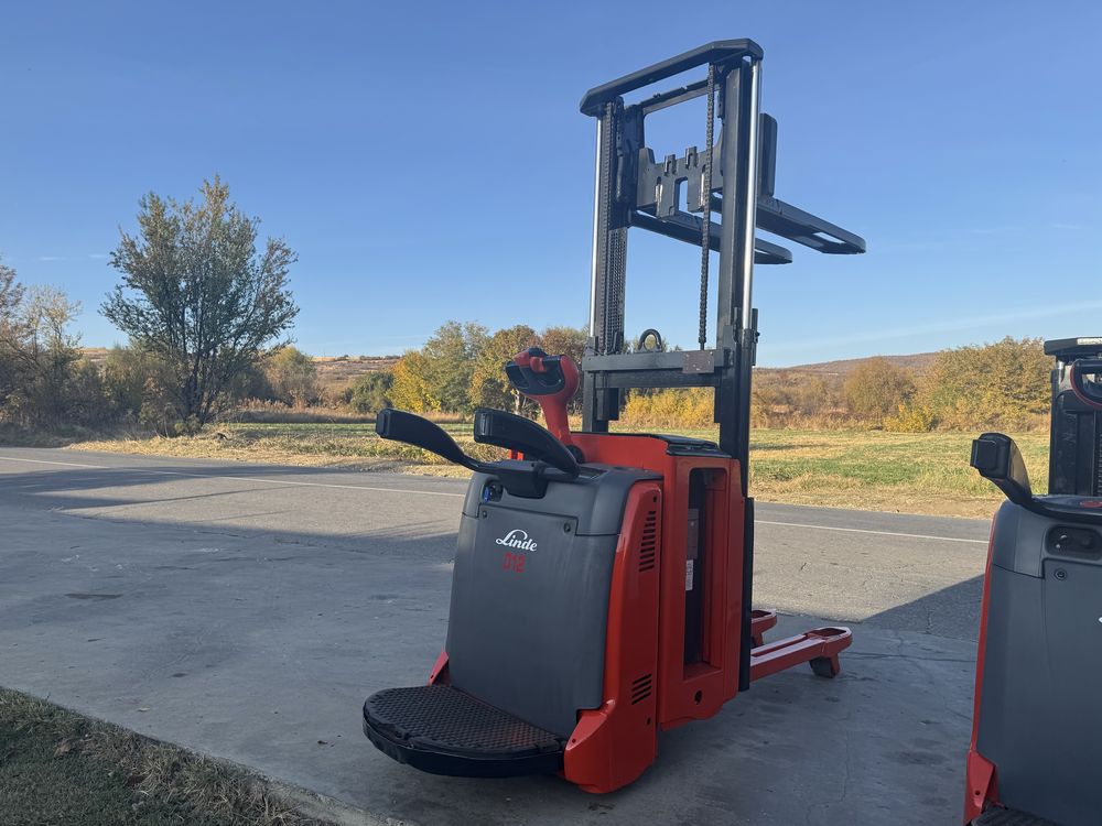 ел. стакер Linde D12 AP 2019