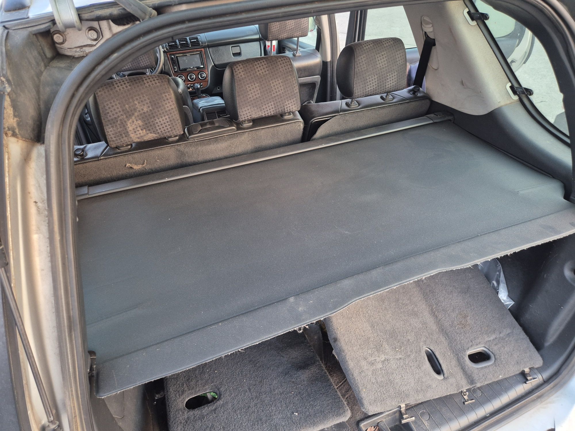 Щора багажник Мерцедес МЛ W163 черна Mercedes ML W163 задна