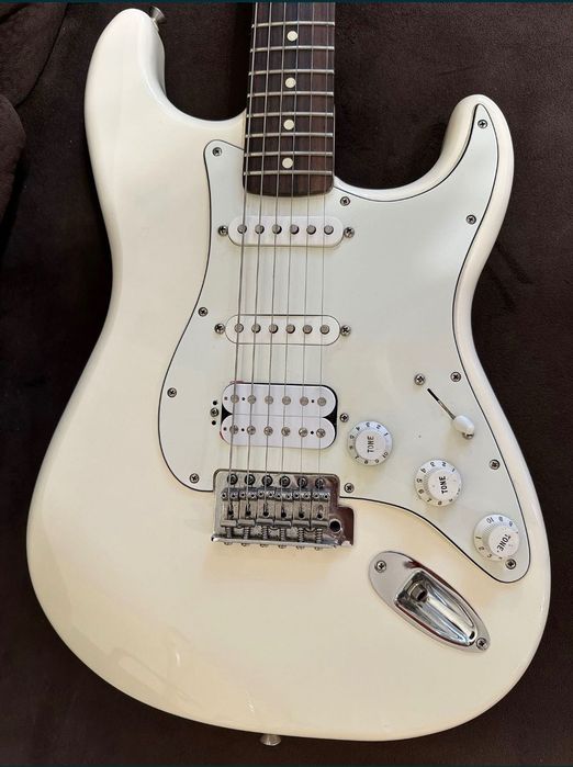 Китара Fender Stratocaster