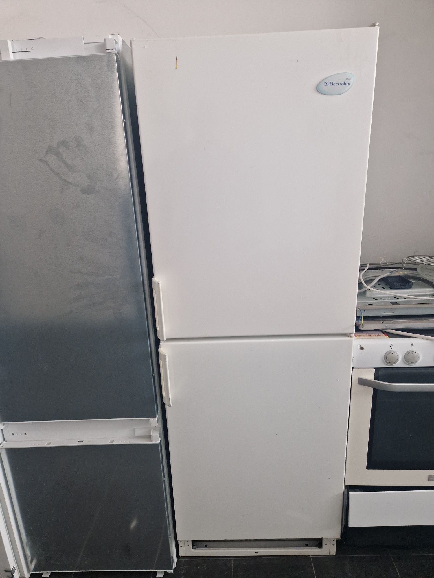 Хладилник с фризер Electrolux A+