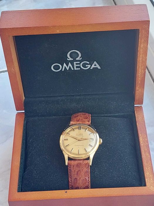 Ceas automatic Omega Constellation