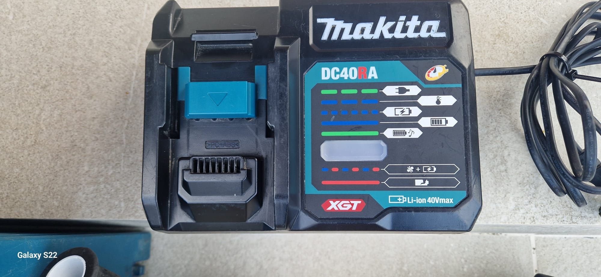 Makita polizor pe acumulator de 40 V