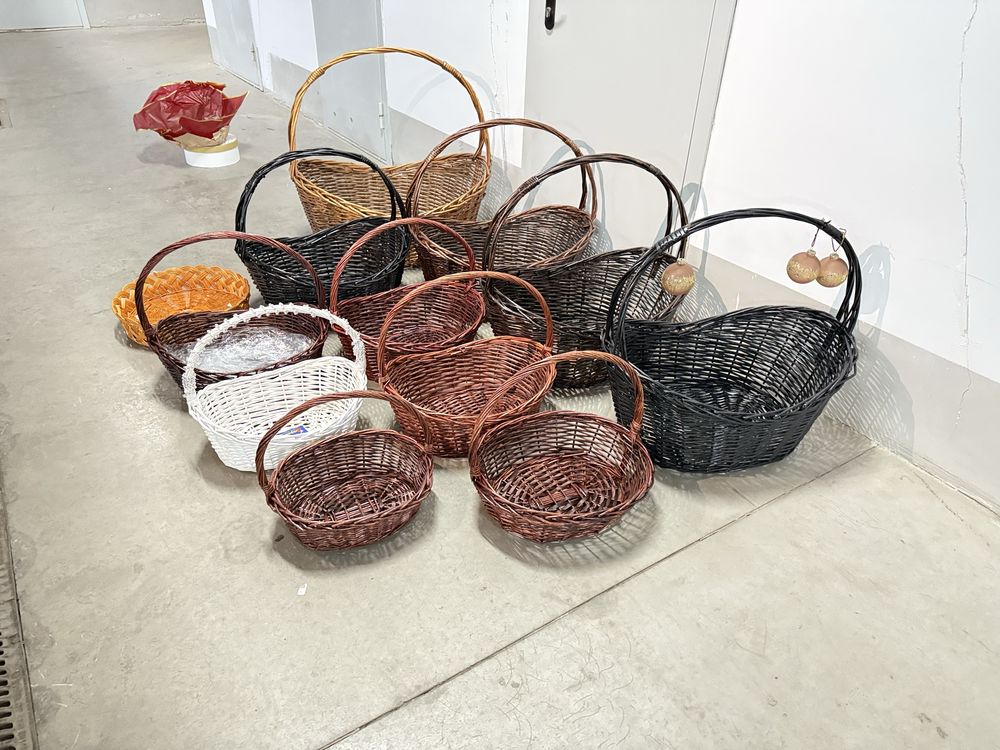 Продам корзины разных размеров.