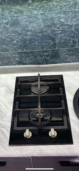 Продам газовую плиту