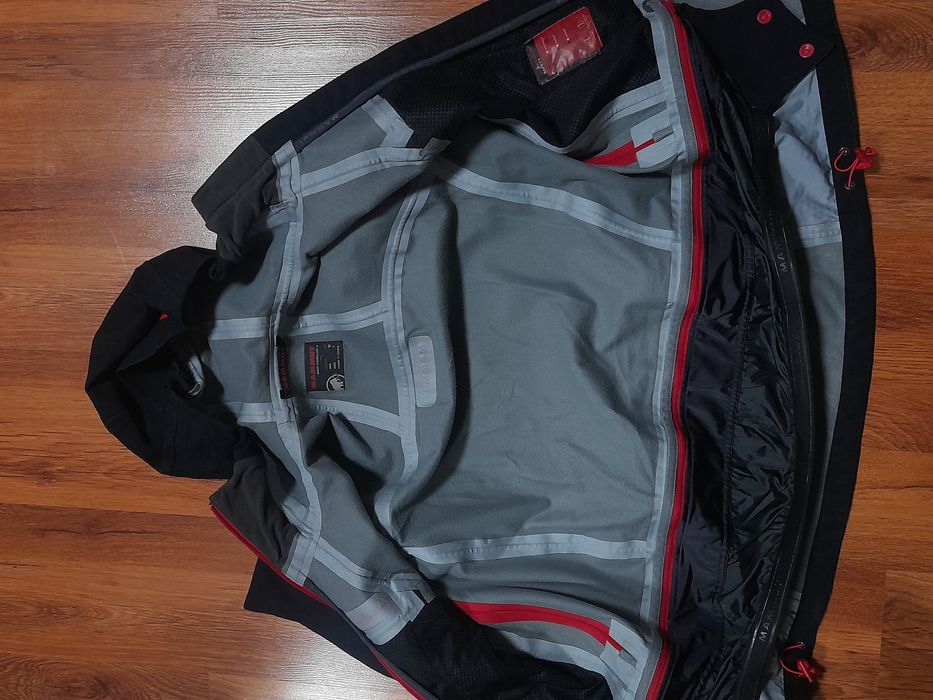 Mammut dri tech premium мъжко яке M размер.