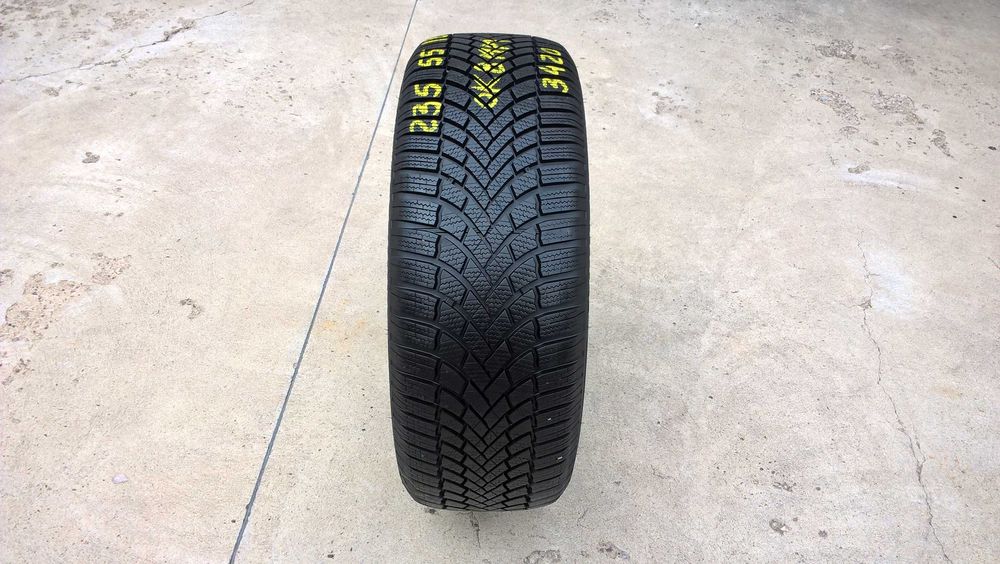 O anvelopa iarna 235 55 18 bridgestone blizzak Lm 005 cu 8 mm 3420