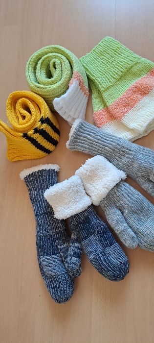 Детски шалове, ръкавици и гети