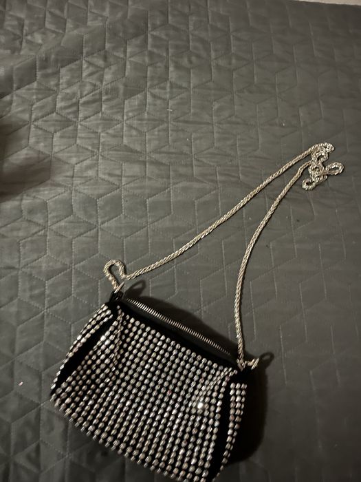 Дамска чанта с камъни