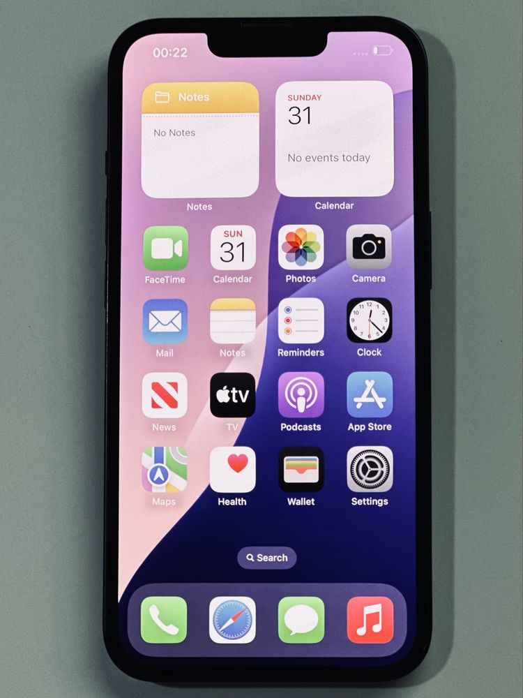 iPhone 13 Black 93% battery