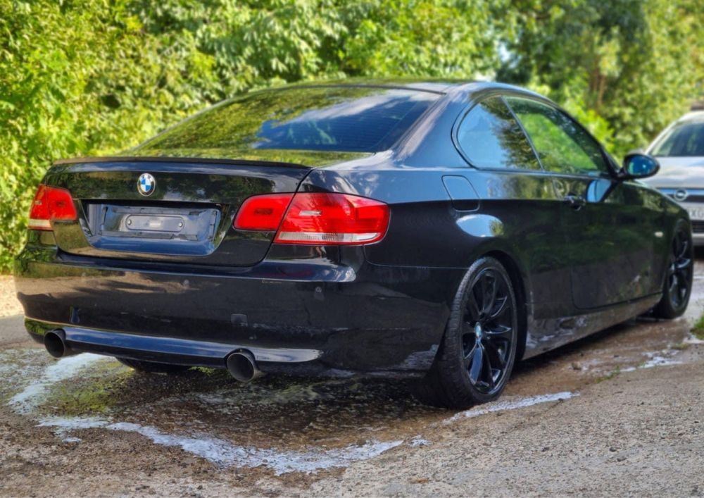 Dezmembrez BMW 335d E92 Bi-turbo 286cp,Recaro incalzit ,volan padele