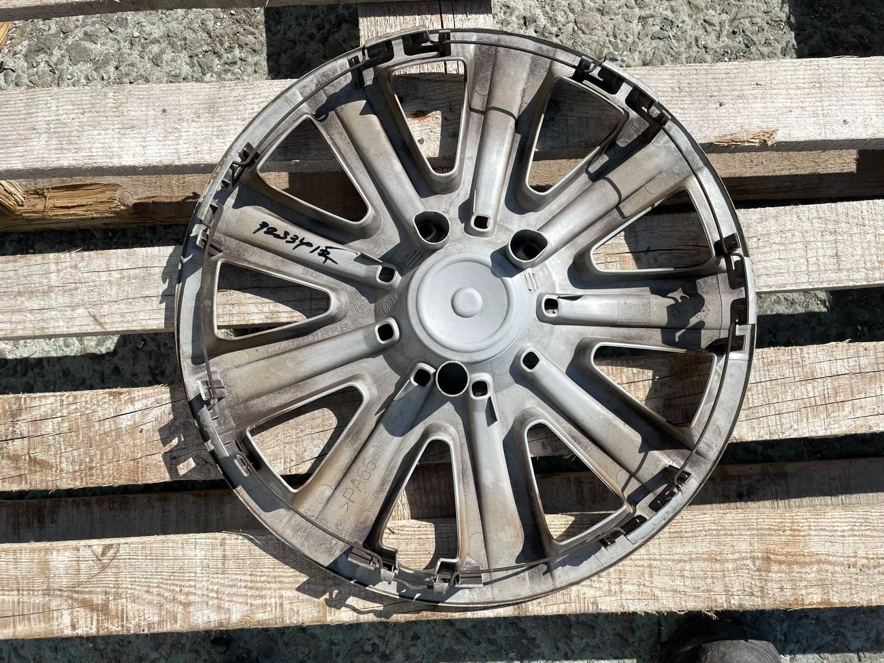 16 цола Тас VW Volkswagen Sharan Tiguan Оригинал 5N0601147