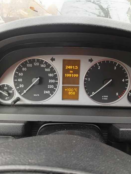 Vând Mercedes B200 , 2.0 CDI