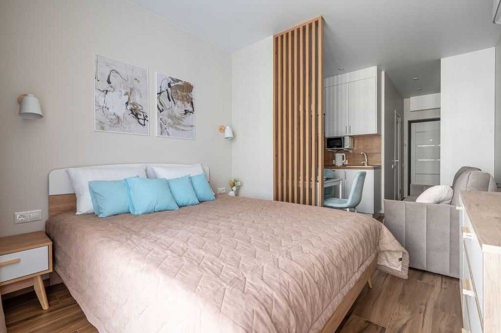 Сдается студия на левом берегу.