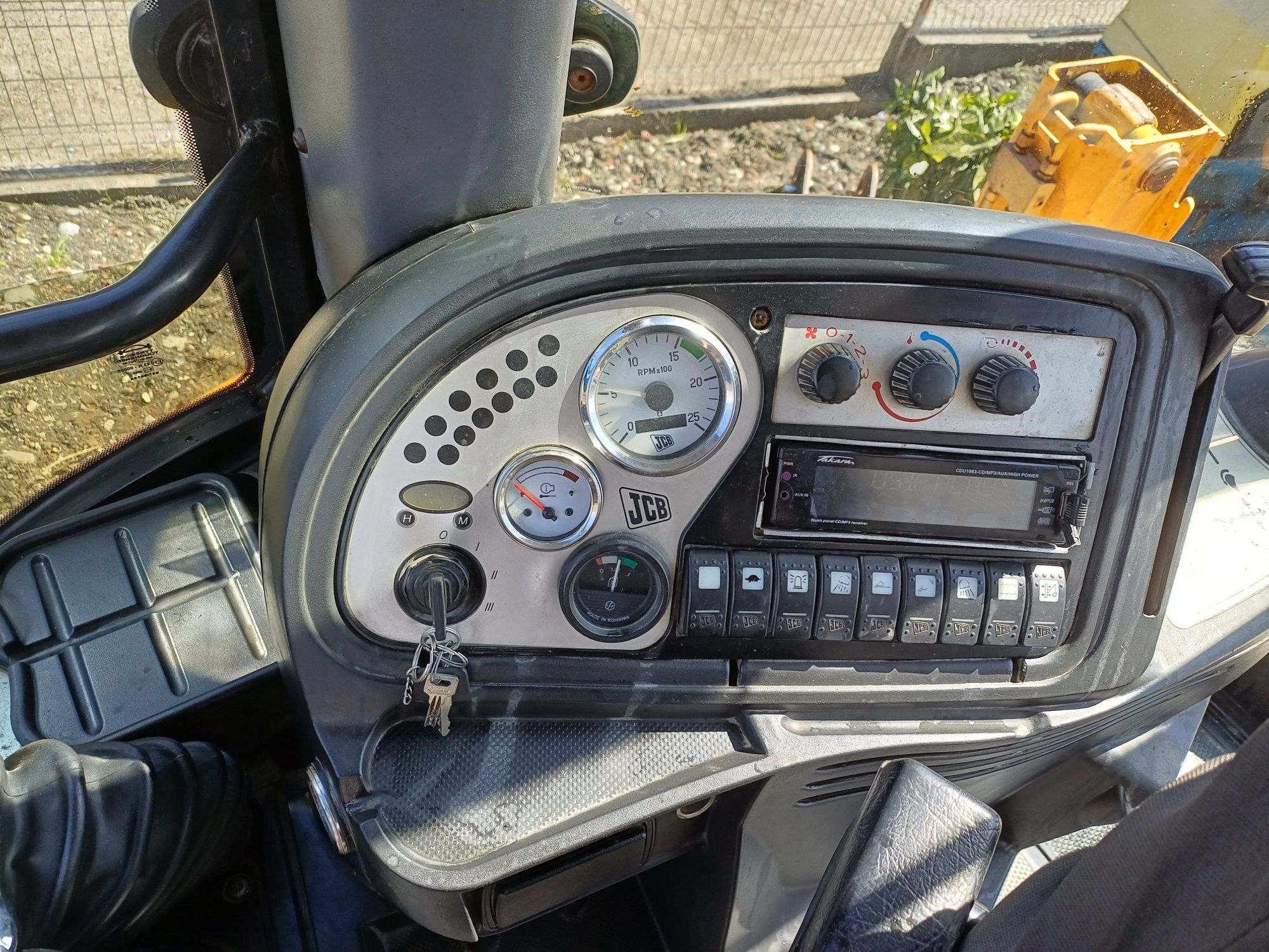 Buldoexcavator jcb 3cx
