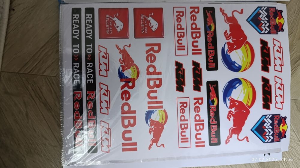 Продам наклейки на мопед