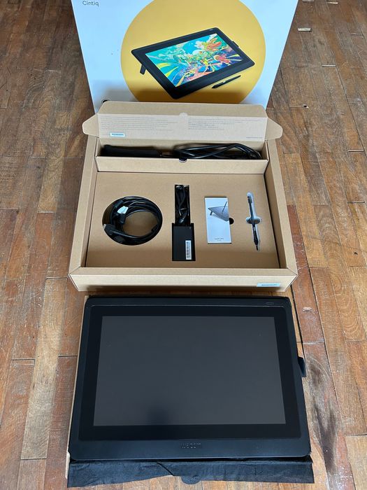 Tableta grafica Wacom Cintiq 16