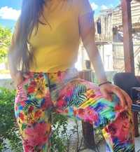 Pantaloni multicolori colecție