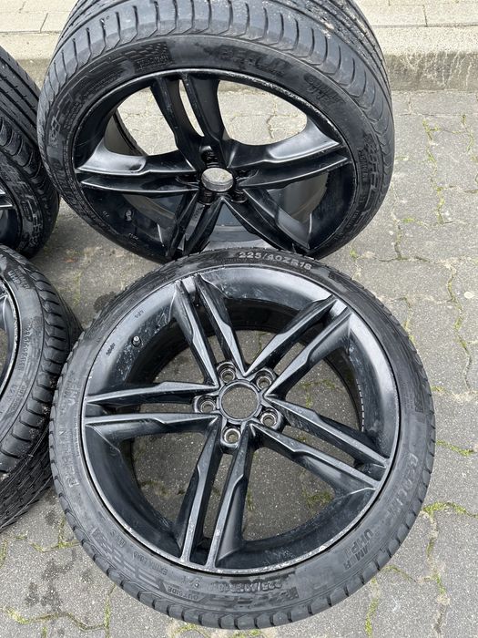 Vand 4 roți cu cauciuri in stare buna jante de audi 225/40 /R18