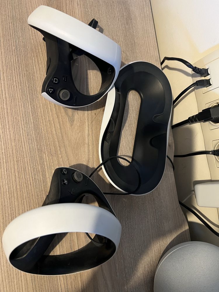 PlayStation VR2 със зарядна станция