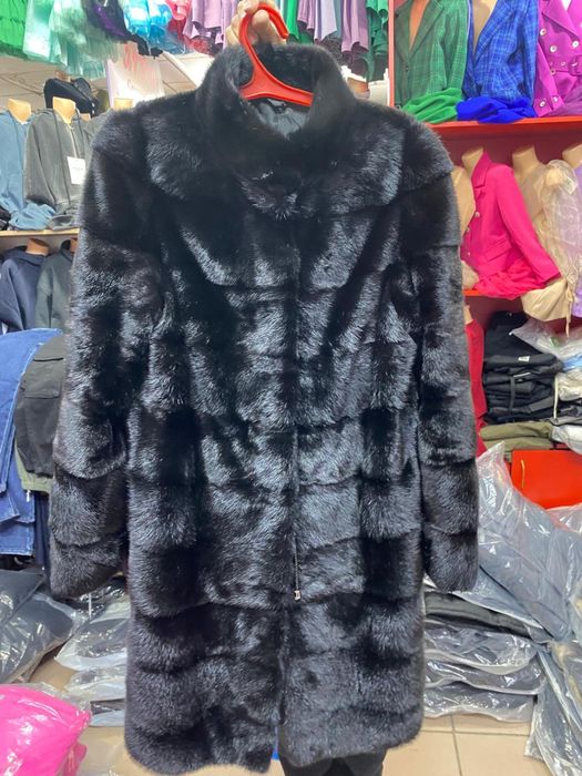 Норковая шуба-трансформер.Черный насыщенный цвет,плотный мягкий мех