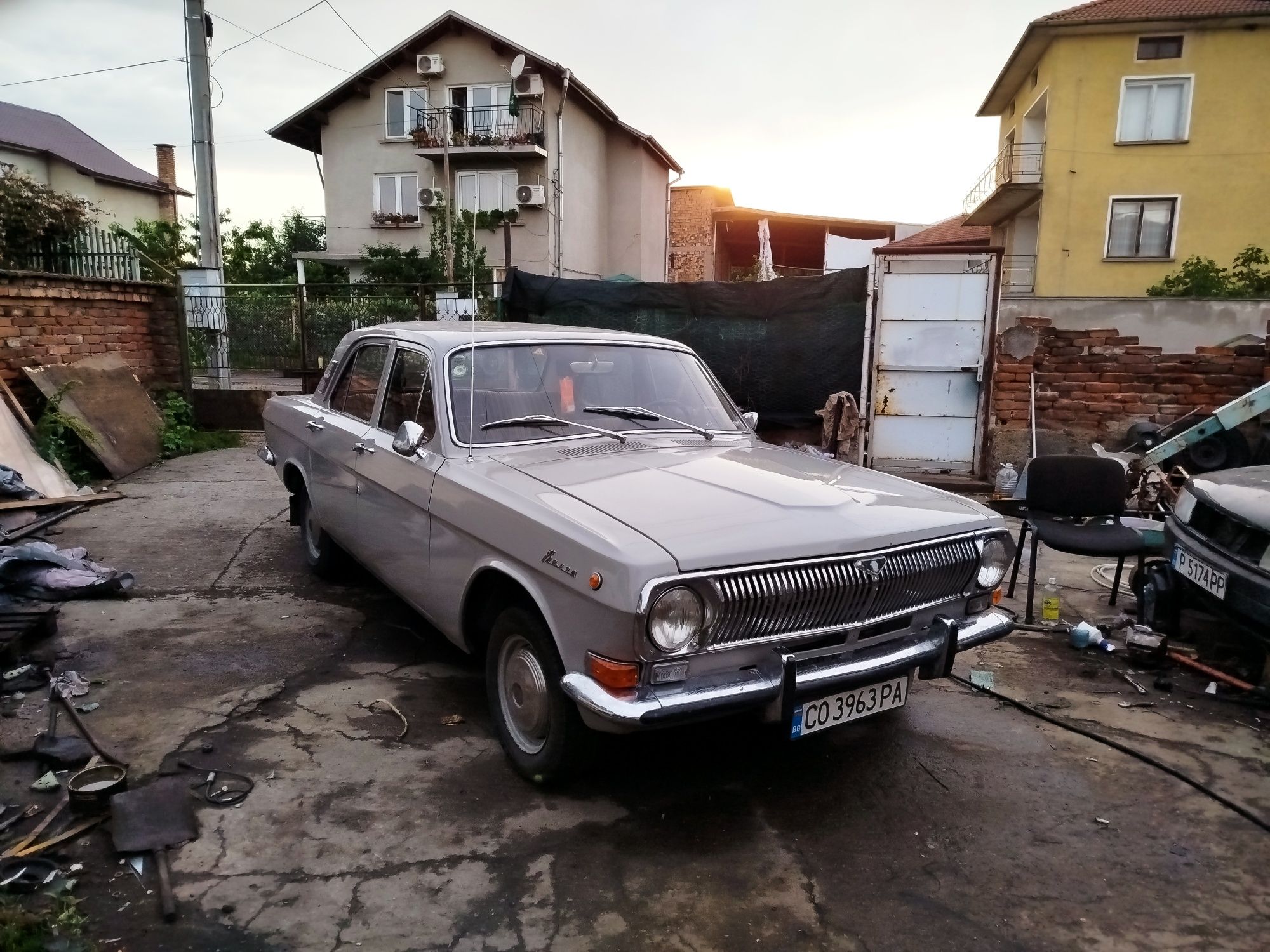 Продавам автентична Волга Газ 24