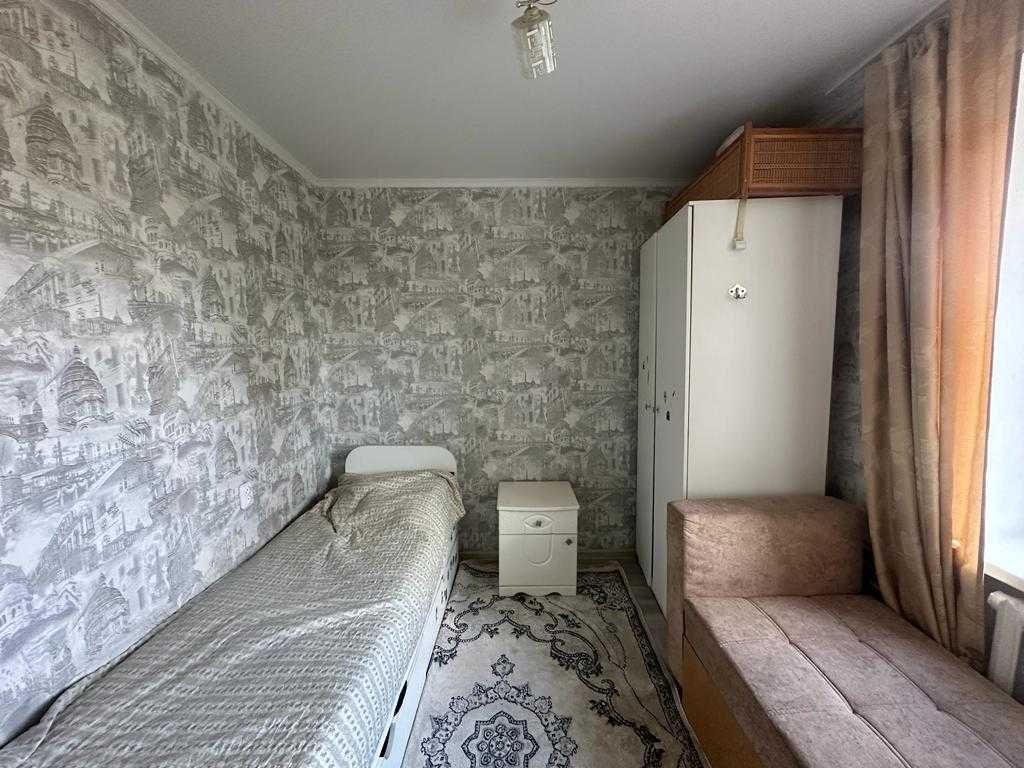 Продам 3 комн в свечке на 6 микрорайоне.