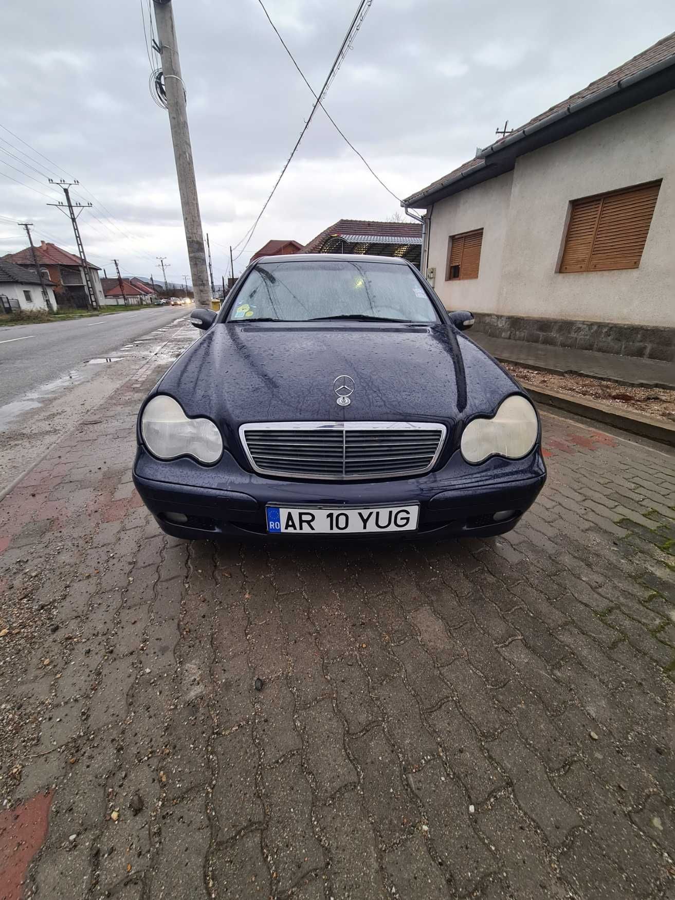 Mercedes-Benz C-Class 2.2