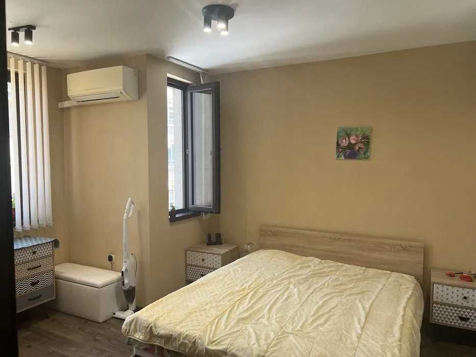 Дава се под наем Двустаен апартамент в Бургас, Зорница - 60 кв.м за 510 € - Снимка #4