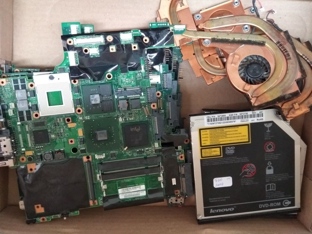 Части за ThinkPad Т400, T410, T410s, T420, T430, T500, T510, T520,