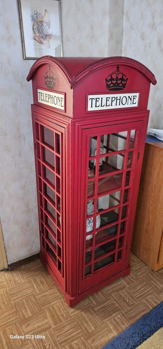 Шкаф-телефонна кабина