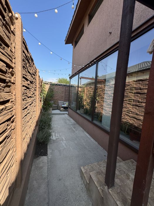 Vand casa -km5, P+M cu garaj auto