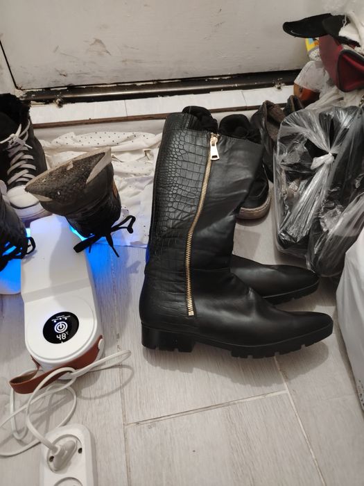 Отдам новые женские сапожки