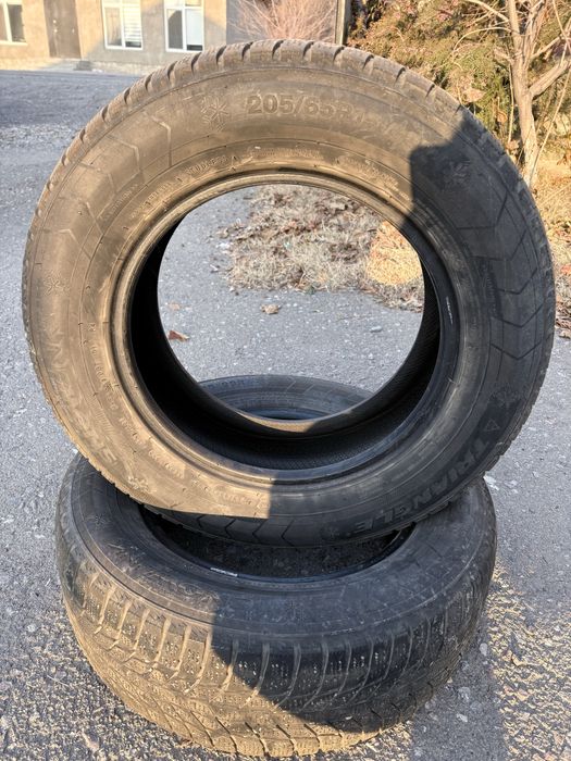 Продам Зимнюю  покрышку