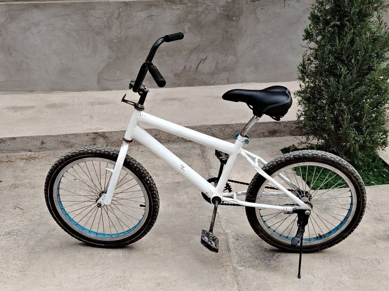 Velosiped sotiladi razmeri 20