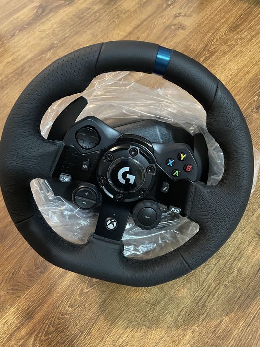 Volan Logitech G923 TRUEFORCE pentru Xbox One, Xbox Series X/S si PC