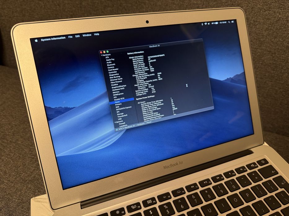 MacBook Air 2017 1st owner (2020) 120 cycle battery