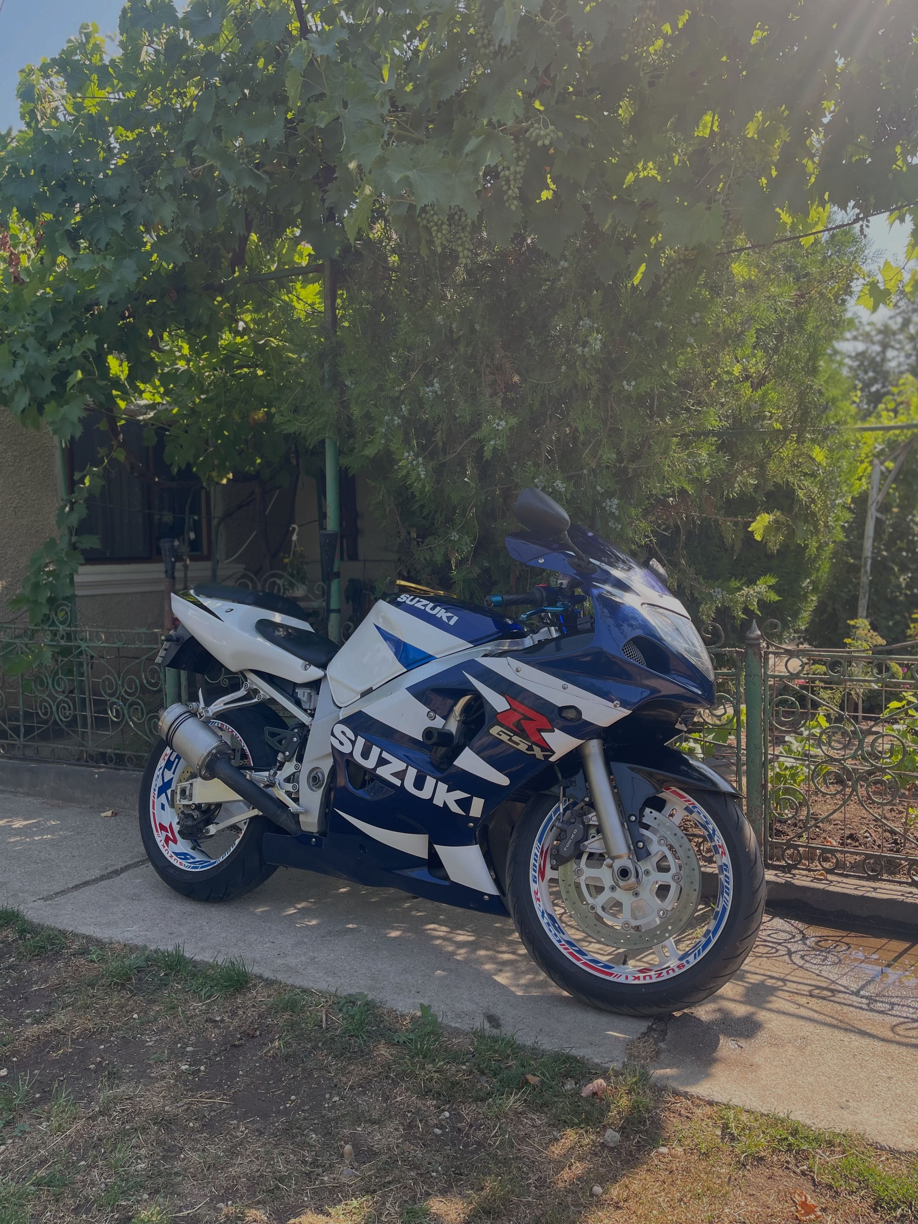 Suzuki gsxr 600 (vând/schimb)