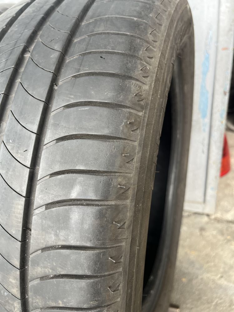 4 бр. летни гуми 205/55/16 Michelin DOT 4016 2x6 mm 2x5 mm