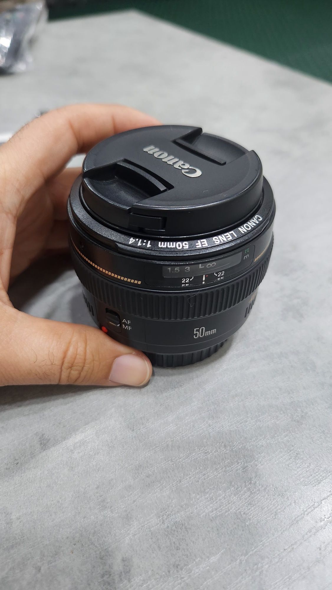 Obektiv Canon 50mm 1.4